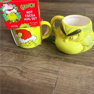 The Grinch 2 Mug Set